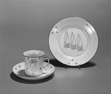 George Logan (Scottish, active 1900–1914). <em>Dessert Plate</em>, ca. 1903. Porcelain with transfer-printed decoration, height: 13/16 in. (2.1 cm). Brooklyn Museum, Designated Purchase Fund, 1991.201.2. Creative Commons-BY (Photo: , 1991.201.1a-b_1991.201.2_bw.jpg)