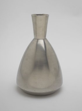 Marion Anderson Noyes (American, 1907-2002). <em>Carafe</em>, ca. 1933. Pewter, 7 3/4 x 5 x 5 in. (19.7 x 12.7 x 12.7 cm). Brooklyn Museum, Gift of Marion Anderson Noyes, 1991.258.10. Creative Commons-BY (Photo: Brooklyn Museum, 1991.258.10.jpg)