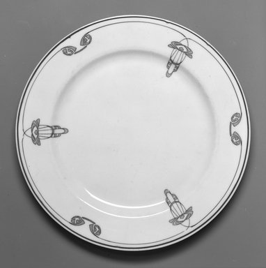 Onondaga Pottery Company (1871–1966). <em>Plate</em>, 1913. Porcelain, 3/4 x 8 x 8 in. (1.9 x 20.3 x 20.3 cm). Brooklyn Museum, Gift of Joseph V. Garry, 1992.156.1. Creative Commons-BY (Photo: Brooklyn Museum, 1992.156.1_bw.jpg)