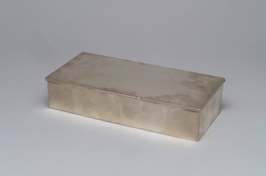 William deMatteo (American, 1923–1988). <em>Cigarette Box</em>, ca. 1955. Silver, cedar, 1 1/2 x 7 3/8 x 3 1/2 in.  (3.8 x 18.7 x 8.9 cm). Brooklyn Museum, Gift of Gertrude Fehl, 1993.149. Creative Commons-BY (Photo: Brooklyn Museum, 1993.149_closed.jpg)