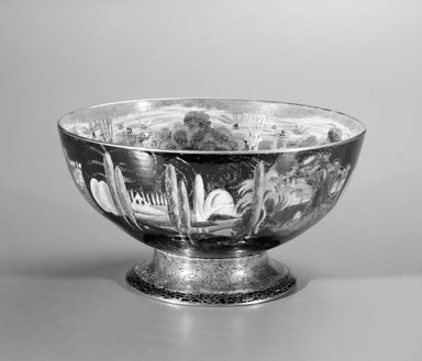 Daisy Makeig-Jones (English, 1881-1945). <em>Punch Bowl</em>, 1915-1931. Luster glazed porcelain, height: 5 7/8 in. (14.8 cm). Brooklyn Museum, Gift of Selma H. Rutenburg, 1993.75.1. Creative Commons-BY (Photo: Brooklyn Museum, 1993.75.1_bw.jpg)