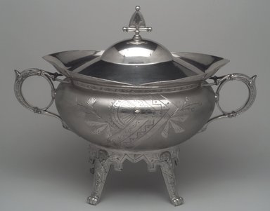 Meriden Britannia Company (1852–1898). <em>Tureen and Cover</em>, ca. 1885. Silverplate, Body: 9 3/4 x 17 x 9 1/8 in. (24.8 x 43.2 x 23.2 cm). Brooklyn Museum, Gift of Paul F. Walter, 1994.119.7a-b. Creative Commons-BY (Photo: Brooklyn Museum, 1994.119.7a-b.jpg)