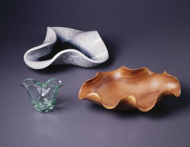 Russel Wright (American, 1904-1976). <em>Vase</em>, ca. 1951. Glass, 4 1/2 x 5 1/2 x 3 1/4 in. (11.4 x 14 x 8.3 cm). Brooklyn Museum, Gift of Paul F. Walter, 1994.165.67. Creative Commons-BY (Photo: Brooklyn Museum, 1994.165.67_group_SL1.jpg)