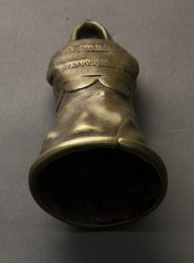 Veri. <em>Bell</em>, early 20th century. Copper alloy, h: 4 3/4 in. (12.1 cm). Brooklyn Museum, Gift of Drs. John I. and Nicole Dintenfass, 1994.182.11. Creative Commons-BY (Photo: Brooklyn Museum, 1994.182.11_front_PS10.jpg)
