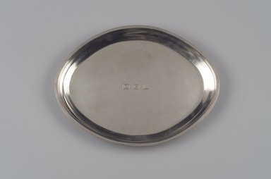 Reed & Barton (American, 1840–present). <em>Tray, Modernist Pattern, Part of a 4-Piece Set</em>, 1928–1929. Silver, 7/8 x 13 3/8 x 10 1/4 in. (2.2 x 34 x 26 cm). Brooklyn Museum, Gift of Daniel Morris and Denis Gallion, 1994.205.14. Creative Commons-BY (Photo: Brooklyn Museum, 1994.205.14.jpg)