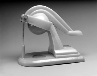  <em>Orange Juicer</em>, 20th century. Plastic, 10 1/4 x 11 x 6 in. (26 x 27.9 x 15.2 cm). Brooklyn Museum, Gift of M. Christmann Zulli, 1996.10.2. Creative Commons-BY (Photo: Brooklyn Museum, 1996.10.2_bw.jpg)