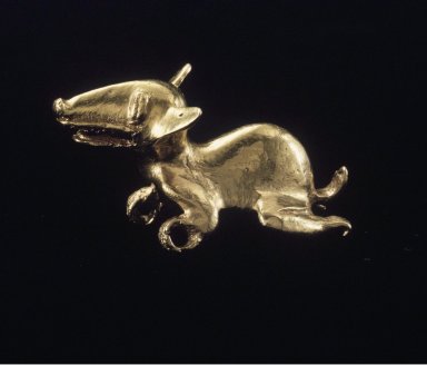 <em>Pendant Representing a Small Mammal</em>, 15th century. Cast gold, 1 1/4 x 2 1/4 x 1 1/8 in. Brooklyn Museum, Bequest of Mrs. Carl L. Selden, 1996.116.2. Creative Commons-BY (Photo: Brooklyn Museum, 1996.116.2_transpc002.jpg)