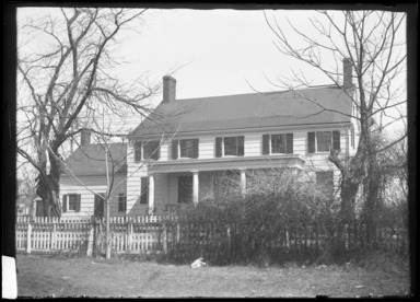 Daniel Berry Austin (American, born 1863, active 1899–1909). <em>Jacob L Van Pelt House, Built Around 1787, North East 84th Street near Bay 23rd Street, New Utrecht</em>, October 28, 1906. Gelatin silver glass dry plate negative Brooklyn Museum, Brooklyn Museum/Brooklyn Public Library, Brooklyn Collection, 1996.164.1-597 (Photo: , 1996.164.1-597_glass_bw_SL4.jpg)