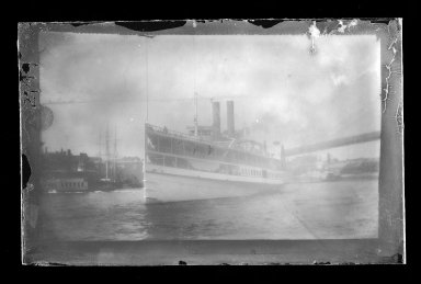 George Bradford Brainerd (American, 1845-1887). <em>Big Steamboat Fulton Ferry, Brooklyn, New York</em>, ca. 1885. Dry negative plate Brooklyn Museum, Brooklyn Museum/Brooklyn Public Library, Brooklyn Collection, 1996.164.2-2199 (Photo: Brooklyn Museum, 1996.164.2-2199_glass_IMLS_SL2.jpg)