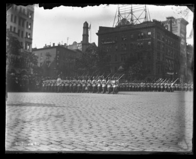 Edgar S. Thomson (American, active 1890s-1900s). <em>22nd Regiment on Parade, Broadway and 23rd Street, New York City</em>, 1896. Gelatin silver glass dry plate negative Brooklyn Museum, Brooklyn Museum/Brooklyn Public Library, Brooklyn Collection, 1996.164.7-26 (Photo: , 1996.164.7-26_glass_bw_SL4.jpg)