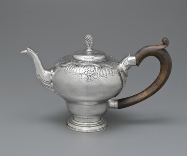William Simpkins (American, 1704-1780). <em>Teapot</em>, 18th century. Silver with wooden handle, 6 1/8 x 9 9/16 x 4 15/16 in. (15.6 x 24.3 x 12.5 cm). Brooklyn Museum, Gift of Wunsch Americana Foundation, Inc., 1997.188.2. Creative Commons-BY (Photo: Brooklyn Museum, 1997.188.2_PS6.jpg)