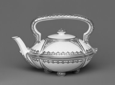 Worcester Royal Porcelain Co. (founded 1751). <em>Teapot and Cover</em>, 1880. Porcelain, 4 1/2 x 6 1/2 x 5 in. (11.4 x 16.5 x 12.7 cm). Brooklyn Museum, Gift of the Estate of Harold S. Keller, 1999.152.66a-b. Creative Commons-BY (Photo: Brooklyn Museum, 1999.152.66a-b_bw.jpg)