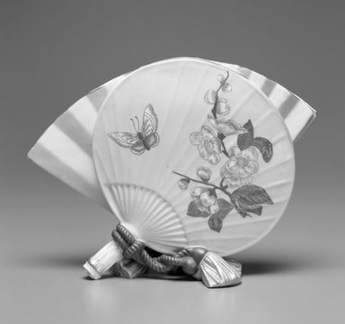 Worcester Royal Porcelain Co. (founded 1751). <em>Vase, shape 696</em>, 1883. Porcelain, 6 3/4 x 9 1/4 x 3 7/8 in. (17.1 x 23.5 x 9.8 cm). Brooklyn Museum, Gift of the Estate of Harold S. Keller, 1999.152.8. Creative Commons-BY (Photo: Brooklyn Museum, 1999.152.8_bw.jpg)