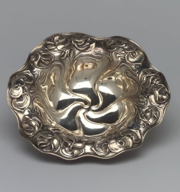 William B. Kerr & Company (1855–1906?). <em>Bon Bon Dish</em>, ca. 1910. Silver, 1 1/4 x 6 x 6 in.  (3.2 x 15.2 x 15.2 cm). Brooklyn Museum, Gift in memory of Harry and Marian R. Lipton presented on behalf of their great-grandchildren, Elissa H. Samet, Brandon R. Derringer, Jeremy A. Derringer, and Justin M. Derringer, 2000.6.6. Creative Commons-BY (Photo: Brooklyn Museum, 2000.6.6.jpg)