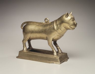  <em>Standing Tiger from an Altar Piece</em>, late 18th-early 19th century. Brass, 6 1/4 x 3 x 6 5/16 in.  (15.9 x 7.6 x 16.0 cm). Brooklyn Museum, Gift of Alastair Bradley Martin, 2000.73. Creative Commons-BY (Photo: Brooklyn Museum, 2000.73_transp4792.jpg)
