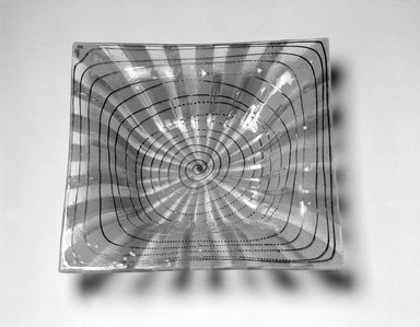 Michael Higgins (American, born England, 1908-1999). <em>Bowl</em>, ca. 1955. Glass, 1 5/8 x 10 x 9 15/16 in. (4.1 x 25.4 x 25.2 cm). Brooklyn Museum, H. Randolph Lever Fund, 2002.104.2. Creative Commons-BY (Photo: Brooklyn Museum, 2002.104.2_bw.jpg)