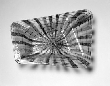 Michael Higgins (American, born England, 1908-1999). <em>Bowl</em>, ca. 1955. Glass, 1 1/2 x 12 3/4 x 10 in. (3.8 x 32.4 x 25.4 cm). Brooklyn Museum, H. Randolph Lever Fund, 2002.104.3. Creative Commons-BY (Photo: Brooklyn Museum, 2002.104.3_bw.jpg)