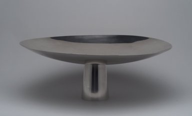 Gorham Manufacturing Company (1865–1961). <em>Tazza</em>, ca. 1955. Silverplate, 5 1/16 x 13 3/8 x 13 3/8 in. (12.9 x 34 x 34 cm). Brooklyn Museum, Gift of Richard L. Huggins, 2002.14.1. Creative Commons-BY (Photo: Brooklyn Museum, 2002.14.1.jpg)