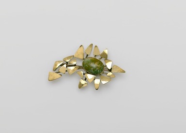 Art Smith (American, born Cuba, 1917–1982). <em>Autumn Leaves Brooch</em>, 1974. Gold, jade, 1/2 x 3 x 1 3/4 in. (1.3 x 7.6 x 4.4 cm). Brooklyn Museum, Gift of Charles L. Russell, 2007.61.19. Creative Commons-BY (Photo: Brooklyn Museum, 2007.61.19_PS2.jpg)