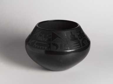 Maria Martinez (ca. 1887-1980). <em>Olla (Water Jar)</em>, ca. 1923. Ceramic, overall: 7 × 9 3/4 in. (17.8 × 24.8 cm). Brooklyn Museum, Gift of Graham and Megan Marks in memory of Barbara and Fred Marks, 2013.100.4. Creative Commons-BY (Photo: , 2013.100.4_PS9.jpg)
