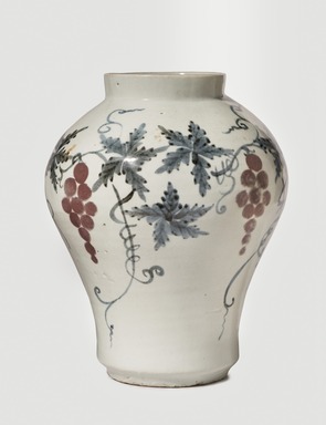  <em>Jar with Grape Vine Decoration</em>, late 19th-early 20th century. Porcelain with underglaze decoration, 13 × 11 in. (33 × 28 cm). Brooklyn Museum, Gift of the Carroll Family Collection, 2020.18.6 (Photo: Brooklyn Museum, 2020.18.6_PS11.jpg)