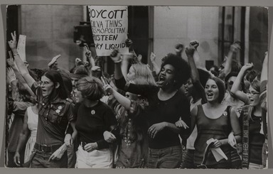 Fred McDarrah (1926–2007, American, b. Brooklyn, NY). <em>Untitled (Women's Strike for Equality), New York, New York, August 26, 1970</em>, 8/26/1970. Gelatin silver print (vintage), sheet: 8 × 10 in. (20.3 × 25.4 cm). Brooklyn Museum, Gift from the Goldman-Sonnenfeldt Family, 2023.69.10. © artist or artist's estate (Photo: Brooklyn Museum, 2023.69.10_PS11.jpg)