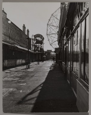 Fred McDarrah (1926–2007, American, b. Brooklyn, NY). <em>Untitled (Coney Island), Brooklyn, New York, January 19, 1968</em>, 1/19/1968. Gelatin silver print (vintage), sheet: 8 × 10 in. (20.3 × 25.4 cm). Brooklyn Museum, Gift from the Goldman-Sonnenfeldt Family, 2023.69.15. © artist or artist's estate (Photo: Brooklyn Museum, 2023.69.15_PS11.jpg)