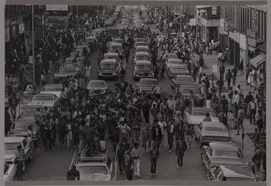 Fred McDarrah (1926–2007, American, b. Brooklyn, NY). <em>Untitled (Funeral Procession For Attica Prison Uprising Victims Thomas Hicks, John Barnes, Emanuel Johnson, Rafael Vasquez, Harold Thomas and Frank Williams), Brooklyn, New York, September 25, 1971</em>, 9/25/1971. Gelatin silver print (vintage), sheet: 5 × 7 in. (12.7 × 17.8 cm). Brooklyn Museum, Gift from the Goldman-Sonnenfeldt Family, 2023.69.28. © artist or artist's estate (Photo: Brooklyn Museum, 2023.69.28_PS11.jpg)