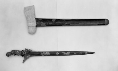  <em>Balinese Kriss and Sheath</em>. Ivory, Kris length: 21 3/8 in. (54.3 cm). Brooklyn Museum, Bequest of William H. Herriman, 23.279a-b. Creative Commons-BY (Photo: Brooklyn Museum, 25.645a-b_acetate_bw.jpg)