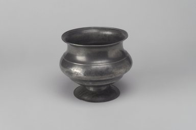Unknown. <em>Bowl</em>, 19th century. Pewter, 4 1/4 x 5 1/4 x 5 1/4 in. (10.8 x 13.3 x 13.3 cm). Brooklyn Museum, Gift of Mrs. Samuel Doughty, 27.507. Creative Commons-BY (Photo: Brooklyn Museum, 27.507.jpg)