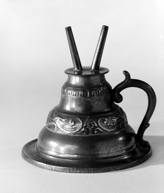 Capen and Molineux. <em>Lamp</em>, 1848–1854. Pewter, Overall: 4 x 4 x 4 in. (10.2 x 10.2 x 10.2 cm). Brooklyn Museum, Gift of Mrs. Samuel Doughty, 27.574. Creative Commons-BY (Photo: Brooklyn Museum, 27.574_bw.jpg)