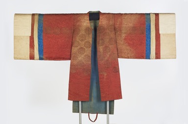  <em>Bride's Robe (Hwalot)</em>, 19th century. Embroidered silk panels, gold thread, paper lining, 69 1/2 × 1 1/4 × 48 1/8 in. (176.5 × 3.2 × 122.2 cm). Brooklyn Museum, Brooklyn Museum Collection, 27.977.5. Creative Commons-BY (Photo: Brooklyn Museum, 27.977.5_front_PS11.jpg)
