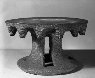  <em>Stool</em>, 1000-1300. Volcanic stone, 9 7/16 x 15 1/2 x 15 3/4 in. (24 x 39.4 x 40 cm). Brooklyn Museum, Gift of Mrs. Minor C. Keith in memory of her husband, 31.1689. Creative Commons-BY (Photo: Brooklyn Museum, 31.1689_acetate_bw.jpg)