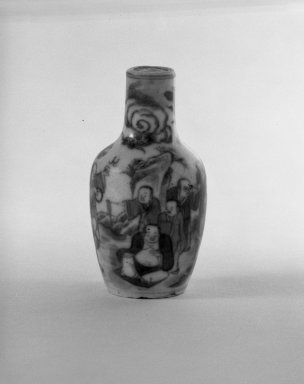  <em>Snuff Bottle with Ovoid Body</em>, 1736–1795. Porcelain, blue underglaze, 2 9/16 x 1 3/8 in. (6.5 x 3.5 cm). Brooklyn Museum, Gift of the executors of the Estate of Colonel Michael Friedsam, 32.1000. Creative Commons-BY (Photo: Brooklyn Museum, 32.1000_bw.jpg)