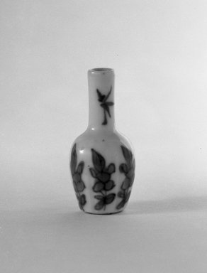  <em>Miniature Vase with Flat Base</em>, 1821-1850. Porcelain, blue underglaze, 1 7/8 x 7/8 in. (4.8 x 2.3 cm). Brooklyn Museum, Gift of the executors of the Estate of Colonel Michael Friedsam, 32.1002. Creative Commons-BY (Photo: Brooklyn Museum, 32.1002_bw.jpg)