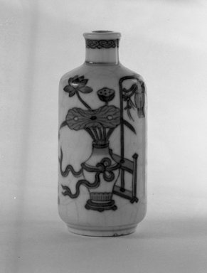  <em>Snuff Bottle of Club Shape, Cylindrical Body</em>, 18th–19th century. Porcelain, blue underglaze, 3 1/8 x 1 3/8 in. (8 x 3.5 cm). Brooklyn Museum, Gift of the executors of the Estate of Colonel Michael Friedsam, 32.1006. Creative Commons-BY (Photo: Brooklyn Museum, 32.1006_bw.jpg)