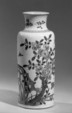  <em>Vase</em>, 1662–1722. Porcelain with cobalt-blue underglaze, 10 13/16 x 4 5/8 in. (27.5 x 11.7 cm). Brooklyn Museum, Gift of the executors of the Estate of Colonel Michael Friedsam, 32.1011. Creative Commons-BY (Photo: Brooklyn Museum, 32.1011_acetate_bw.jpg)