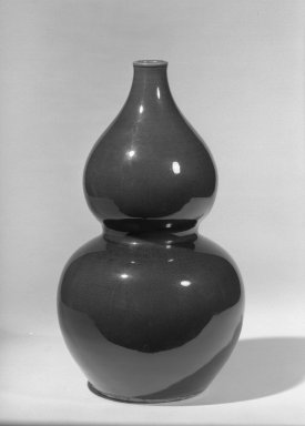  <em>Double-Gourd Vase</em>, 19th century. Porcelain with monochrome glaze, 11 5/8 x 6 5/8 in. (29.5 x 16.8 cm). Brooklyn Museum, Gift of the executors of the Estate of Colonel Michael Friedsam, 32.1079. Creative Commons-BY (Photo: Brooklyn Museum, 32.1079_acetate_bw.jpg)