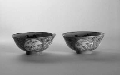  <em>Pair of Bowls</em>, 1821–1850. Porcelain with famille rose enamel and underglaze, 1: 2 1/2 x 5 7/8 in. (6.4 x 15 cm). Brooklyn Museum, Gift of the executors of the Estate of Colonel Michael Friedsam, 32.1091.1-.2. Creative Commons-BY (Photo: Brooklyn Museum, 32.1091.1_32.1091.2_bw.jpg)