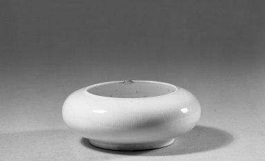  <em>Very Light Thinly Potted Small Water Coupe</em>, 18th century. Porcelain, white glaze, 1 3/4 x 3 3/8 in. (4.5 x 8.5 cm). Brooklyn Museum, Gift of the executors of the Estate of Colonel Michael Friedsam, 32.1139. Creative Commons-BY (Photo: Brooklyn Museum, 32.1139_acetate_bw.jpg)