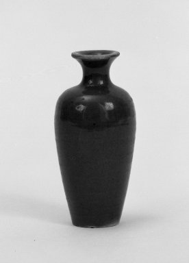  <em>Miniature Vase with a Foot Rim that Merges with the Body</em>, 19th century. Porcelain, glaze, 3 1/16 x 1 3/8 in. (7.7 x 3.5 cm). Brooklyn Museum, Gift of the executors of the Estate of Colonel Michael Friedsam, 32.1217. Creative Commons-BY (Photo: Brooklyn Museum, 32.1217_bw.jpg)
