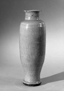  <em>Vase</em>, 1368-1644. High-fired green ware (celadon)
, H: 13 1/2 in. (34.3 cm). Brooklyn Museum, Gift of the executors of the Estate of Colonel Michael Friedsam, 32.903. Creative Commons-BY (Photo: Brooklyn Museum, 32.903_bw.jpg)