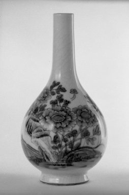  <em>Vase</em>, 1736-1795. Porcelain with cobalt-blue underglaze decoration, 5 13/16 x 2 15/16 in. (14.8 x 7.5 cm). Brooklyn Museum, Gift of the executors of the Estate of Colonel Michael Friedsam, 32.979. Creative Commons-BY (Photo: Brooklyn Museum, 32.979_bw.jpg)