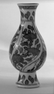  <em>Vase</em>, 1662–1722. Porcelain with cobalt-blue decoration, 5 x 2 3/8 in. (12.7 x 6 cm). Brooklyn Museum, Gift of the executors of the Estate of Colonel Michael Friedsam, 32.986. Creative Commons-BY (Photo: Brooklyn Museum, 32.986_bw.jpg)