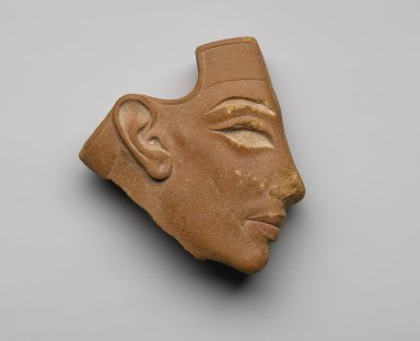  <em>Inlay Profile Head</em>, ca. 1353-1336 B.C.E. Red quartzite, pigment, 4 5/8 x 4 7/16 x 1 11/16 in. (11.8 x 11.2 x 4.3 cm). Brooklyn Museum, Gift of the Egypt Exploration Society, 33.685. Creative Commons-BY (Photo: Brooklyn Museum, 33.685_PS2.jpg)