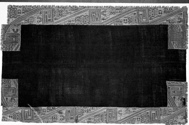 Paracas Necropolis "linear". <em>Mantle</em>, 100 B.C.E.-100 C.E. Cotton, camelid fiber, 90 3/16 x 57 7/8 in.  (229.0 x 147.0 cm). Brooklyn Museum, Alfred W. Jenkins Fund, 34.1551 (Photo: Brooklyn Museum, 34.1551_acetate_bw.jpg)