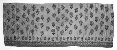  <em>Hanging</em>, 16th century. Embroidered satin, silk, 67 x 28 3/4 in. (170.2 x 73 cm). Brooklyn Museum, Gift of Pratt Institute, 34.326. Creative Commons-BY (Photo: Brooklyn Museum, 34.326_bw.jpg)