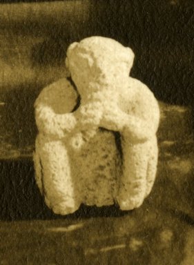  <em>Seated Male Figure</em>, 1000-1500. Volcanic Stone, 6 1/4 x 4 x 3 1/4 in. (15.9 x 10.2 x 8.3 cm). Brooklyn Museum, Alfred W. Jenkins Fund, 34.5051. Creative Commons-BY (Photo: Brooklyn Museum, 34.5051_print.jpg)