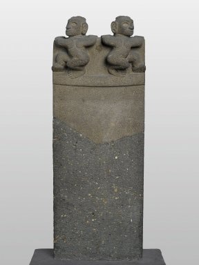  <em>Stela</em>, 800-1550. Volcanic stone, 43 5/8 x 16 1/8 x 5 in. (110.8 x 41 x 12.7 cm). Brooklyn Museum, Alfred W. Jenkins Fund, 34.5094. Creative Commons-BY (Photo: Brooklyn Museum, 34.5094_PS2.jpg)