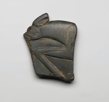  <em>Fragment of Palette</em>, ca. 3300–3100 B.C.E. Schist, 4 1/16 x 3 1/4 x 1/2 in. (10.3 x 8.3 x 1.3 cm). Brooklyn Museum, Charles Edwin Wilbour Fund, 35.1272. Creative Commons-BY (Photo: Brooklyn Museum, 35.1272_front_PS2.jpg)